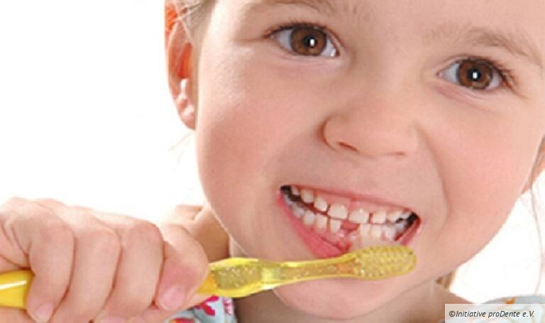 Schöne, gesunde Zähne von Anfang an!